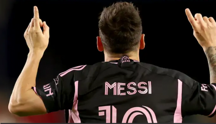 Despacito! Pop star ‘crazy’ about getting Lionel Messi tickets as Luis Fonsi desperately tries to catch MLS performance from Inter Miami’s travelling circus