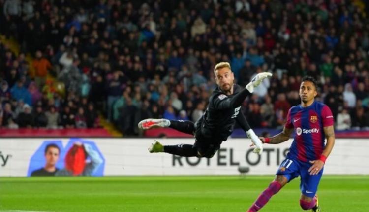 Raphinha guides Barca past Las Palmas to pressure leaders Madrid