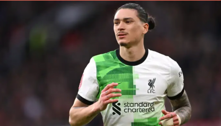 'Unforgivable!' - Jamie Carragher issues brutal verdict on Darwin Nunez as Liverpool's title hopes go up in smoke