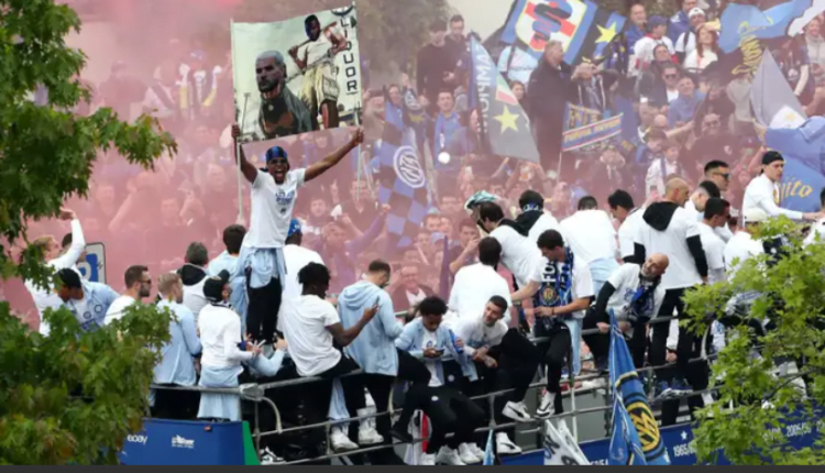 'Not smart' - Denzel Dumfries admits holding up 'inappropriate' Theo Hernandez banner was an 'error of judgement' as Italian FA prosecutors investigate Inter star's actions at Serie A title parade