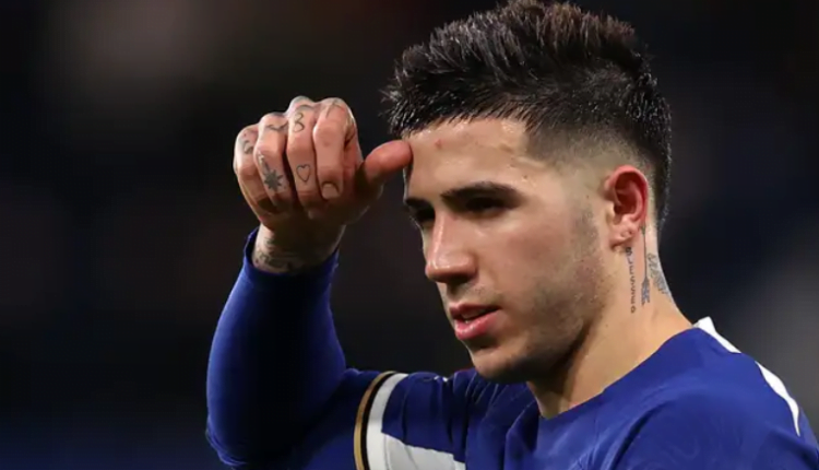 Another blow for Chelsea! Enzo Fernandez makes decision to undergo surgery on niggling hernia injury instead of waiting until end of the season