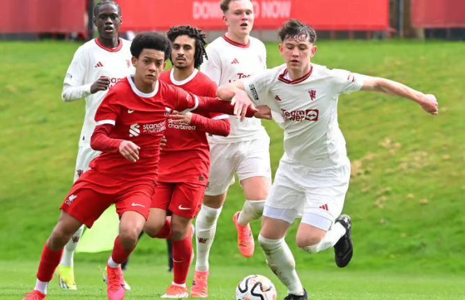 Manchester United Under-18s beat Liverpool 9-1