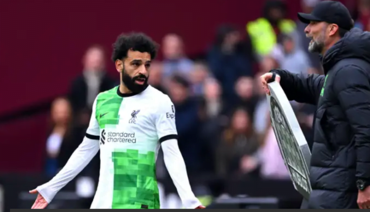 Lip reader reveals what Mohamed Salah said to Jurgen Klopp in touchline row during Liverpool's clash with West Ham