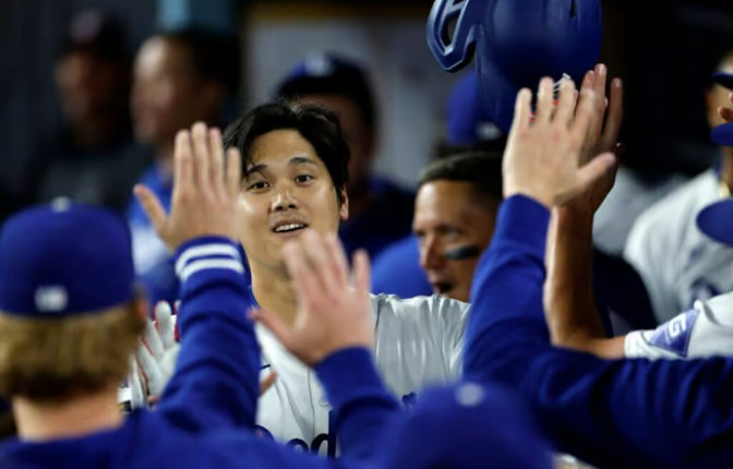 Dodgers make peace with fans who caught Shohei Ohtani ball, will review process