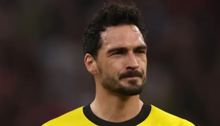 Mats Hummels on the move! AC Milan and Juventus consider approaching Borussia Dortmund star available on free transfer this summer