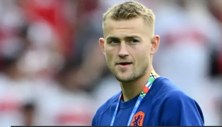 Matthijs de Ligt Set on Manchester United Move, Red Devils Delay Agreement