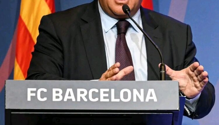 Laporta, Sign Nico Williams!" – Fans Urge Barça President During Match