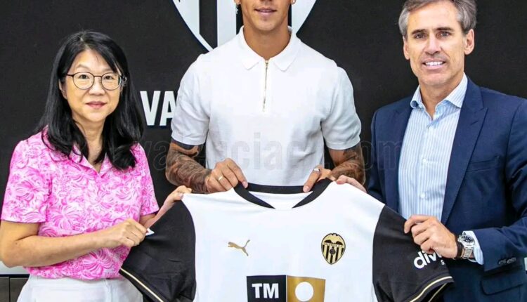 Enzo Barrenechea Joins Valencia on Loan from Aston Villa
