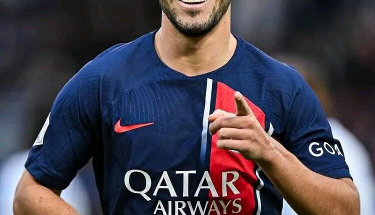 Carlos Soler Set to Join West Ham: Midfielder Flying to London for Medical Tests