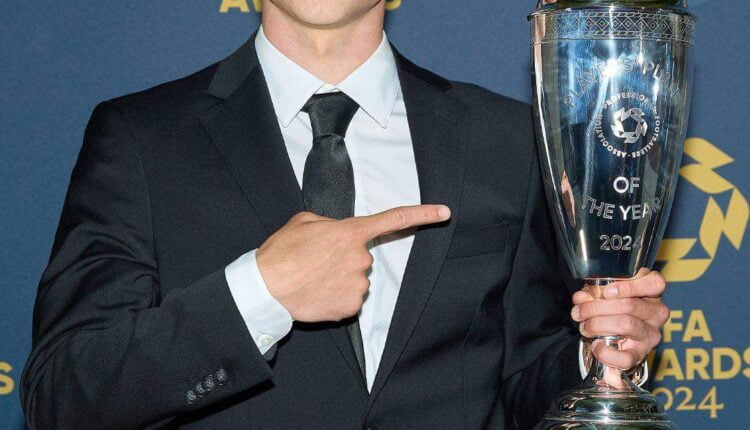 Phil Foden Wins PFA Players' Player of the Year