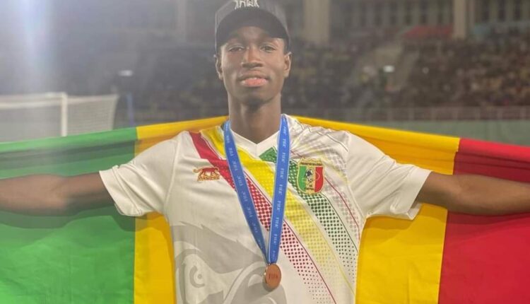 Manchester United Secure Deal for Malian Talent Sekou Koné