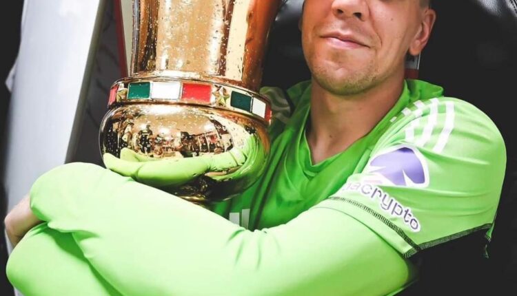 Wojciech Szczesny Announces Retirement from Professional Football