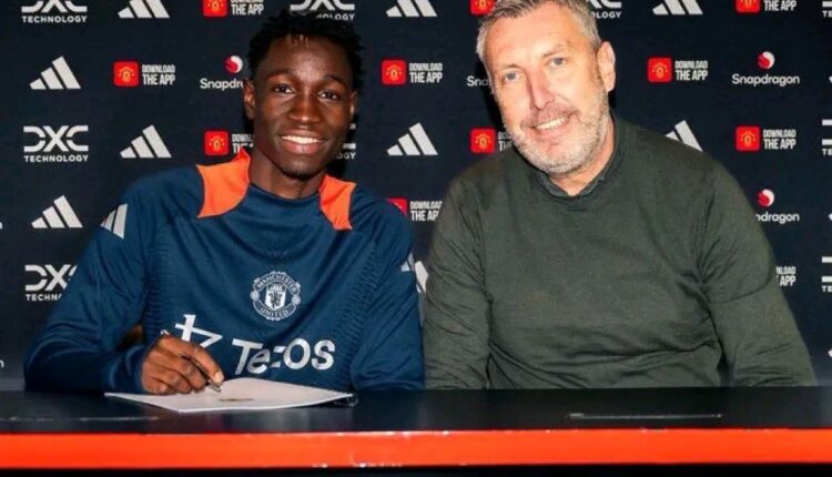 Manchester United Include Sekou Koné in Premier League Squad: A Rising Star