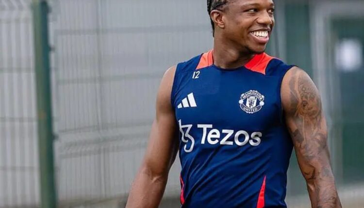 Tyrell Malacia Returns to Manchester United Training After Lengthy Injury