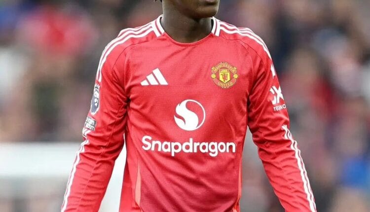 Kobbie Mainoo Suffers Injury in Manchester United Clash