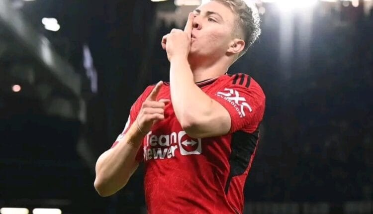 Rasmus Højlund Scores First Goal of the Season as Manchester United Triumph