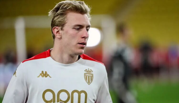 Ian Wright criticises Arsenal's striker 'plans' as legendary forward helps Monaco's Mika Biereth become £4m scoring sensation for Monaco